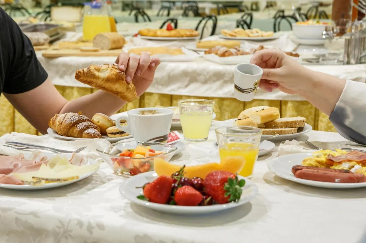 רימיני Hotel Ada