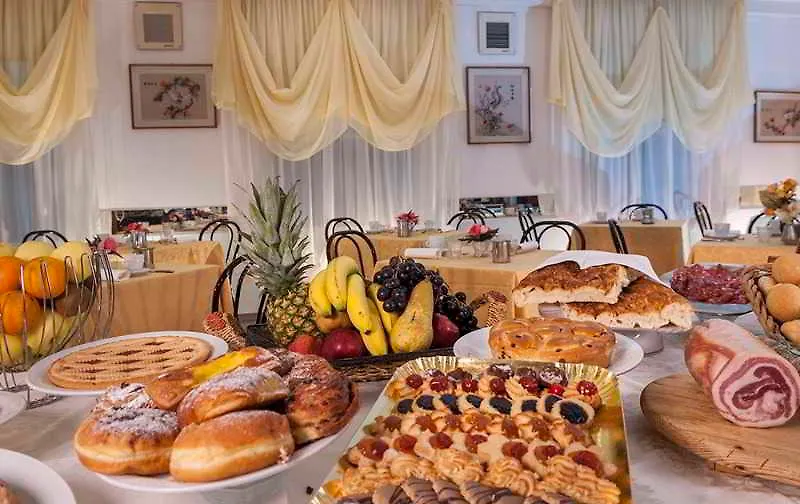 רימיני Hotel Ada 3*,  איטליה