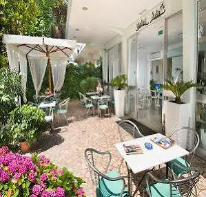רימיני Hotel Ada