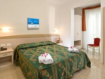 רימיני Hotel Ada 3*,